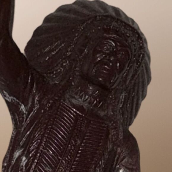 Vintage Louis Marx Native Brown Styled Plastic Indian Chief Figure Plastimarx 6” - Picture 4 of 4